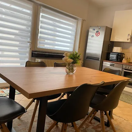 Blick Auf Kirche Lejlighed Ubstadt-Weiher